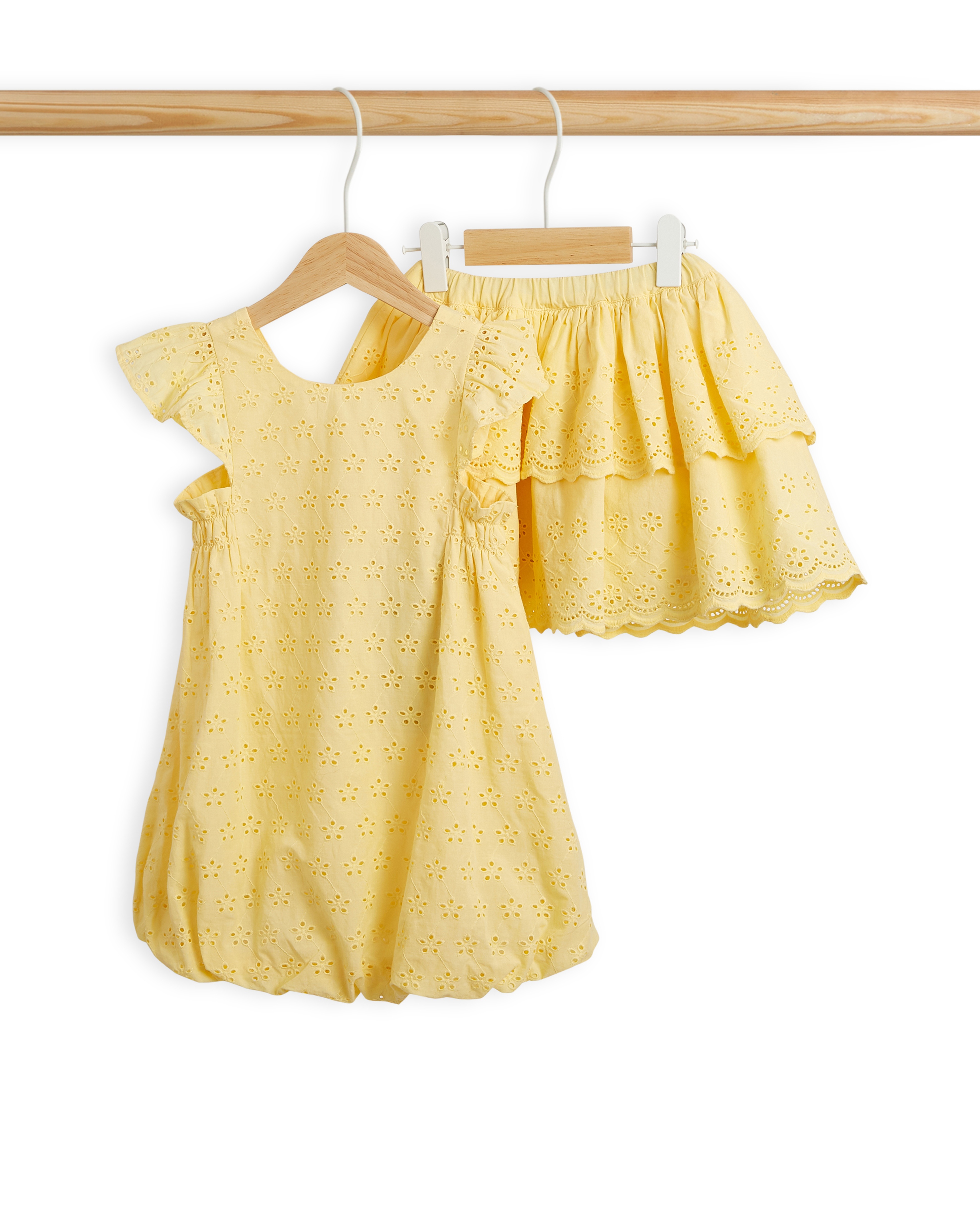 SLEEVE LESS Schiffly Balloon Bottom Dress